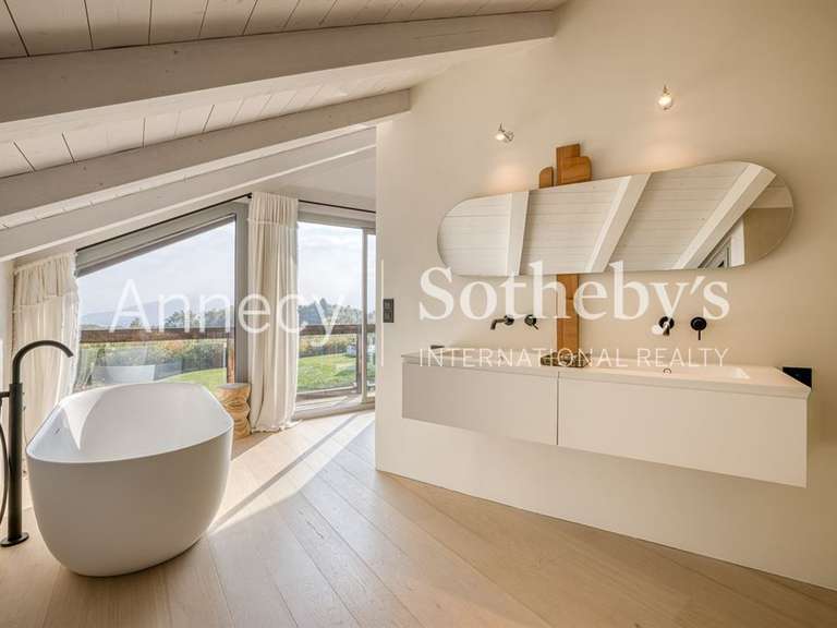 House Annecy - 5 bedrooms - 340m²