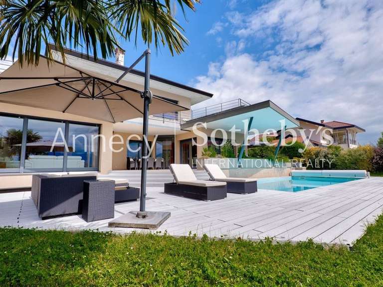 Maison Annecy - 3 chambres - 220m²