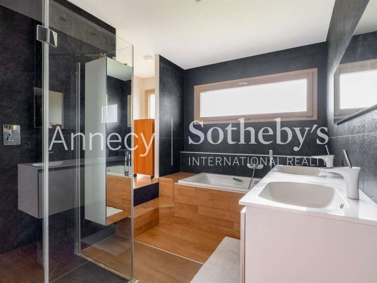 House Annecy - 3 bedrooms - 220m²