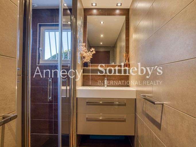 House Annecy - 5 bedrooms - 230m²