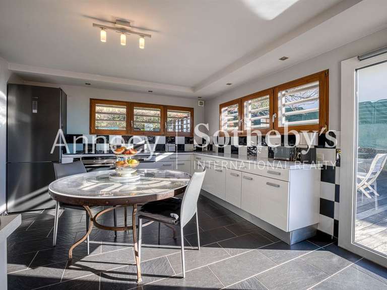 House Annecy - 5 bedrooms - 230m²