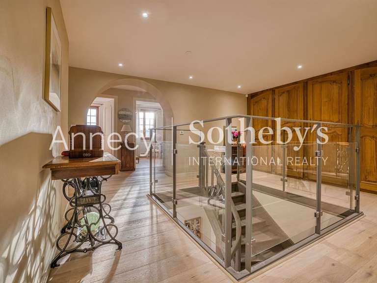 House Annecy - 6 bedrooms - 215m²