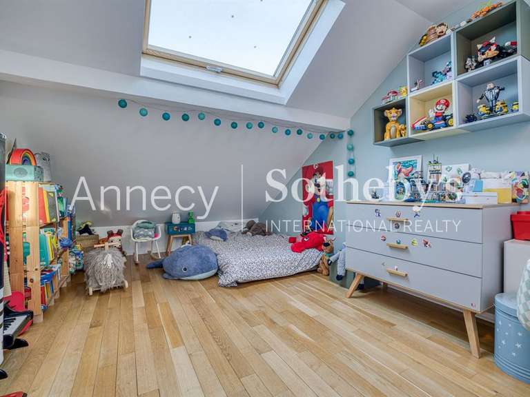 Maison Annecy - 3 chambres - 212m²