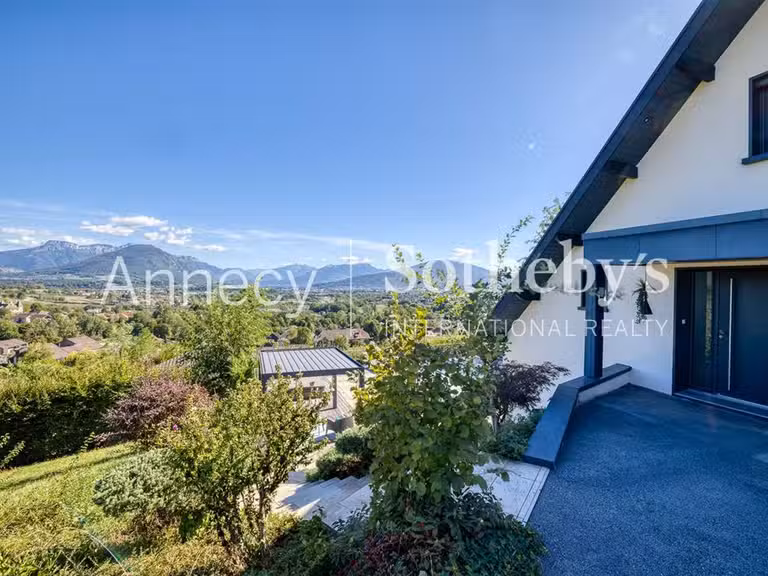 Maison Annecy - 3 chambres - 240m²