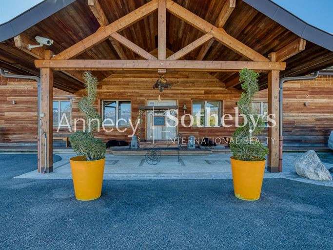 House Annecy - 5 bedrooms - 660m²