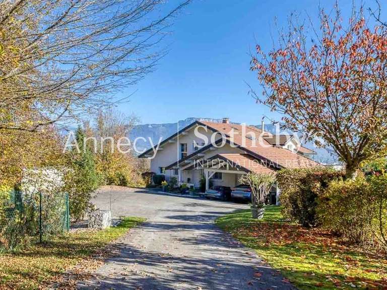 Maison Annecy - 5 chambres - 200m²