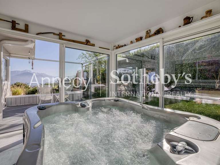 Maison Annecy - 5 chambres - 200m²