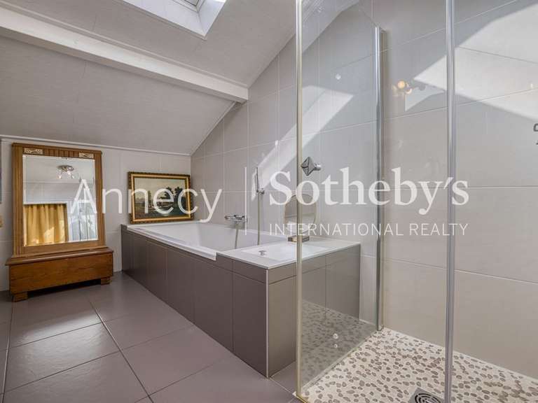 Maison Annecy - 5 chambres - 200m²