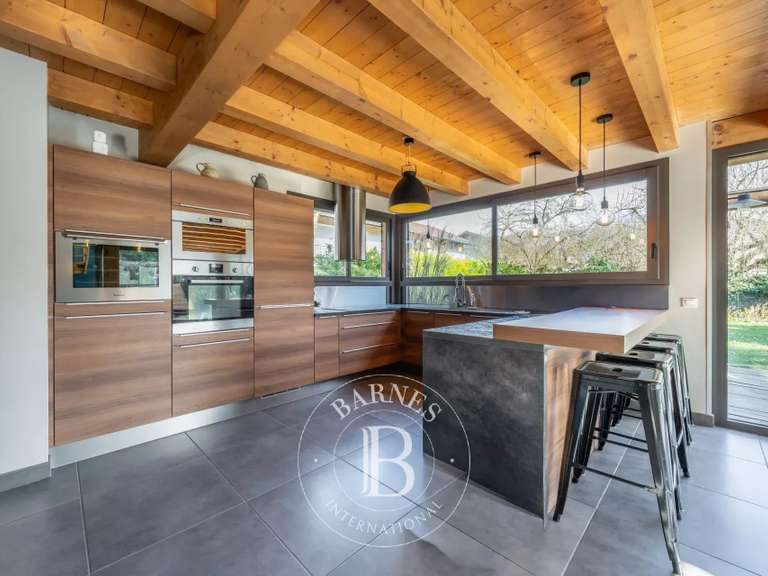 Maison Annecy - 3 chambres - 128m²