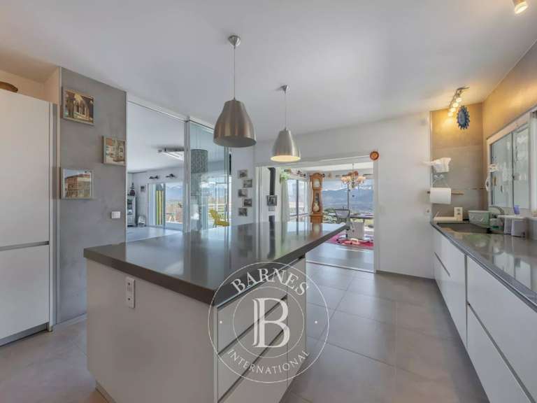Maison Annecy - 5 chambres - 229m²