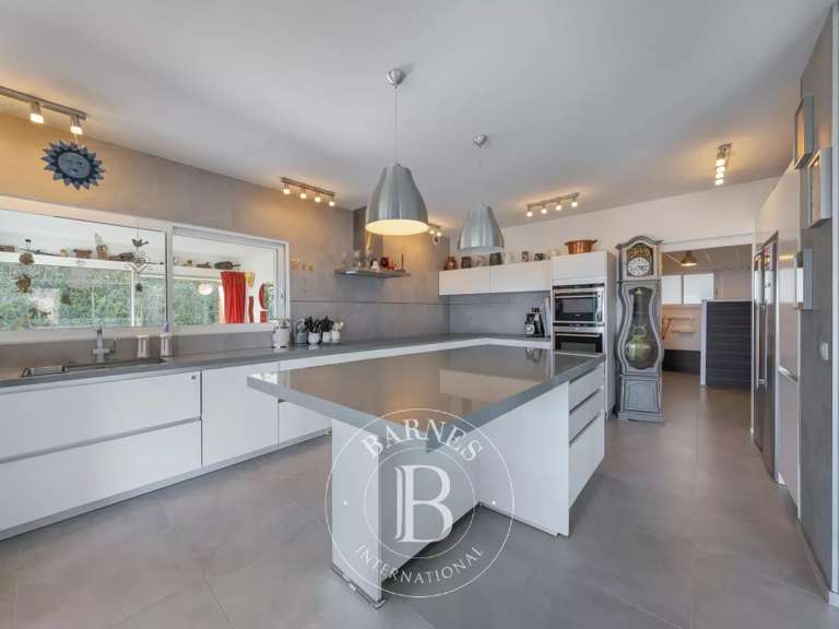 Maison Annecy - 5 chambres - 229m²