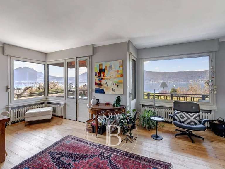 Maison Annecy - 3 chambres - 131m²