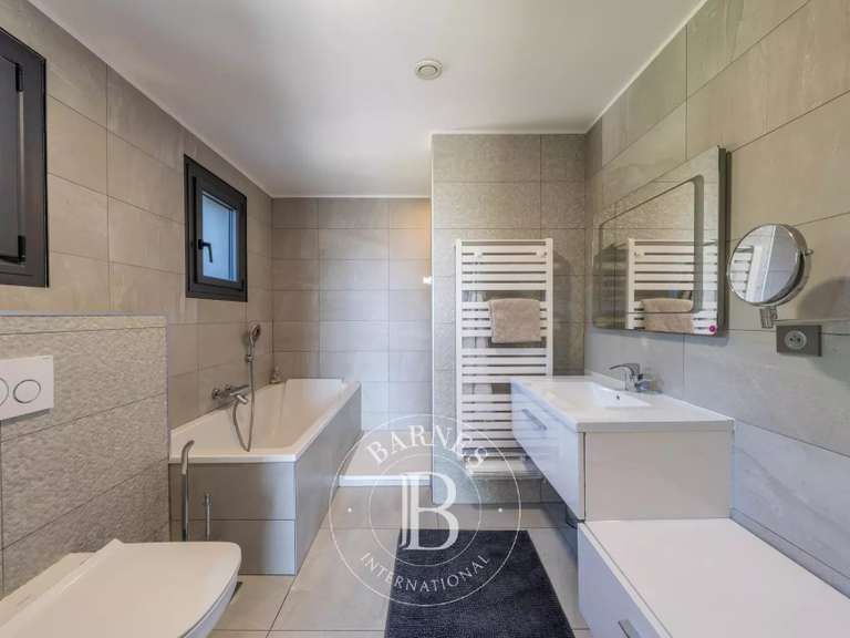 Maison Annecy - 4 chambres - 174m²