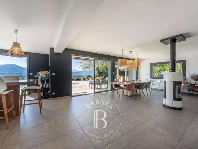 Maison Annecy - 4 chambres - 174m²