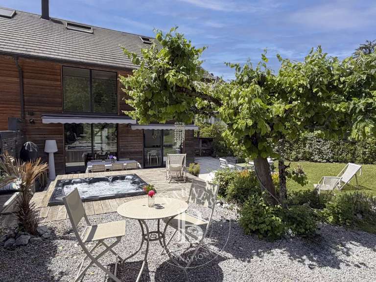 Maison Annecy - 4 chambres - 165m²