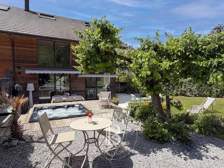 Maison Annecy - 4 chambres - 165m²