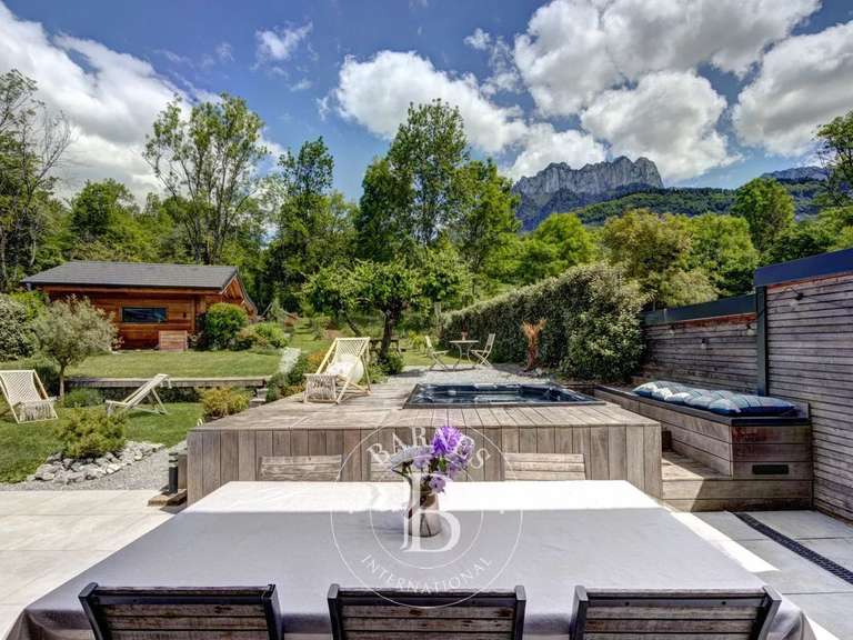 Maison Annecy - 4 chambres - 165m²