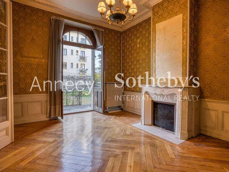 Maison Annecy - 13 chambres - 593m²