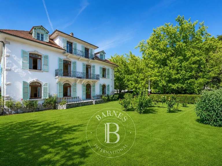 Maison Annecy - 593m²