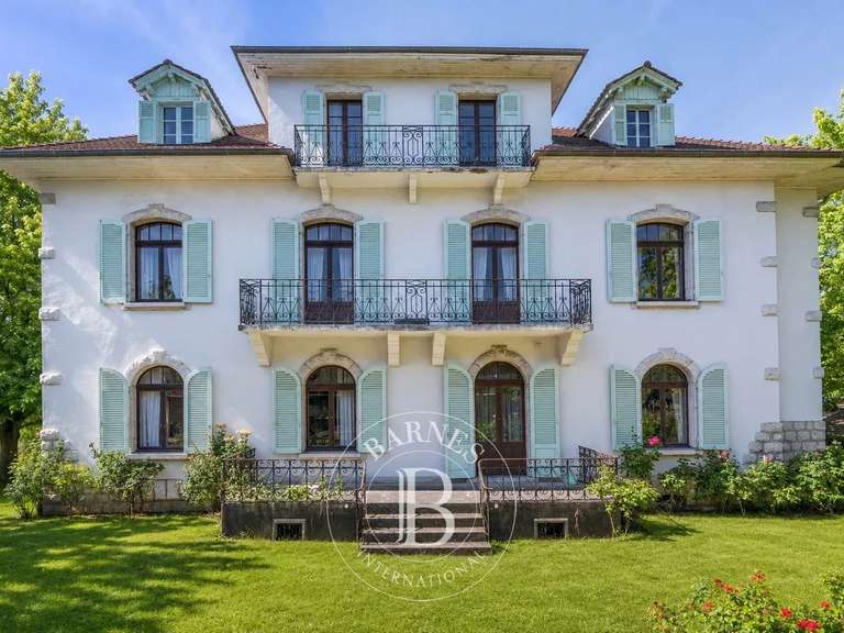 Maison Annecy - 593m²