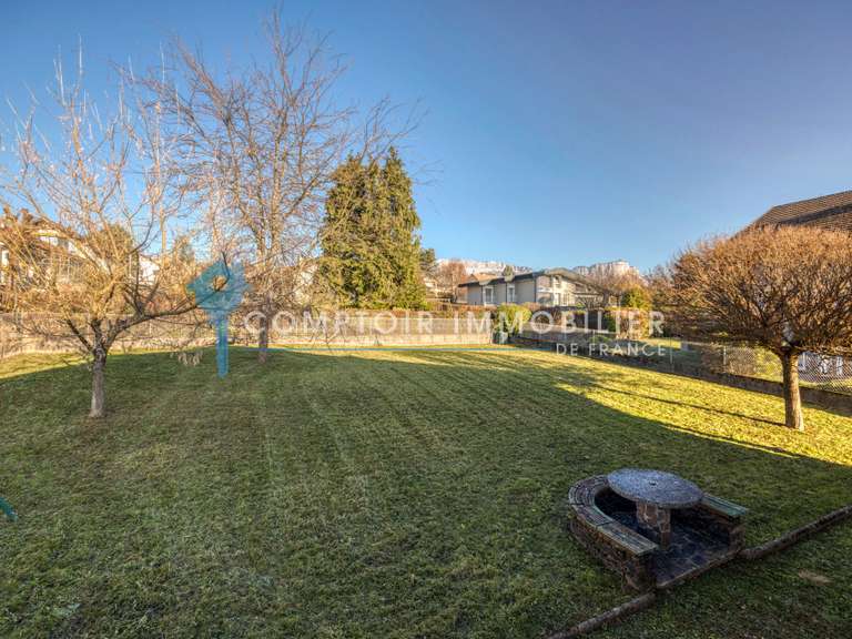 Maison Annecy - 6 chambres - 268m²