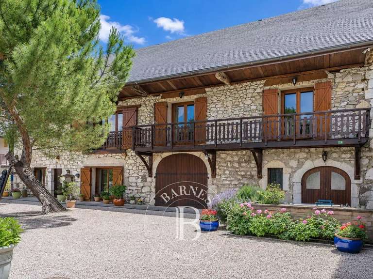 Maison Annecy - 5 chambres - 182m²