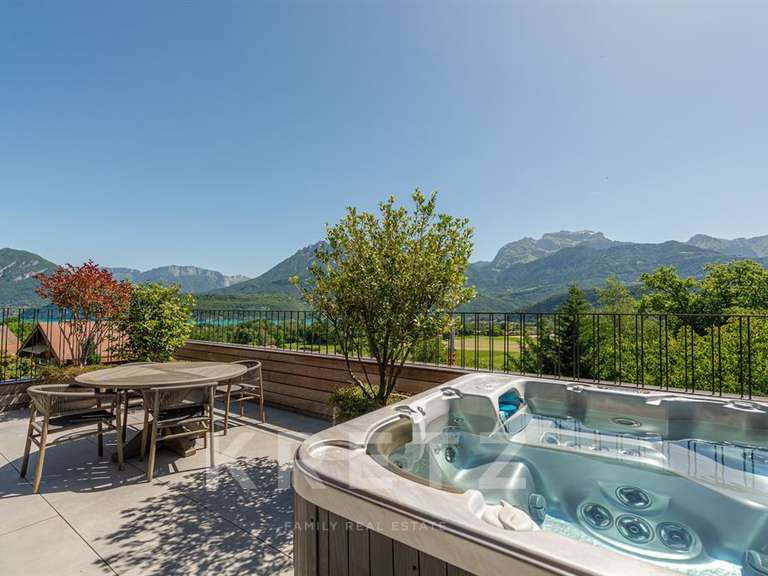 Maison Annecy - 5 chambres - 426m²