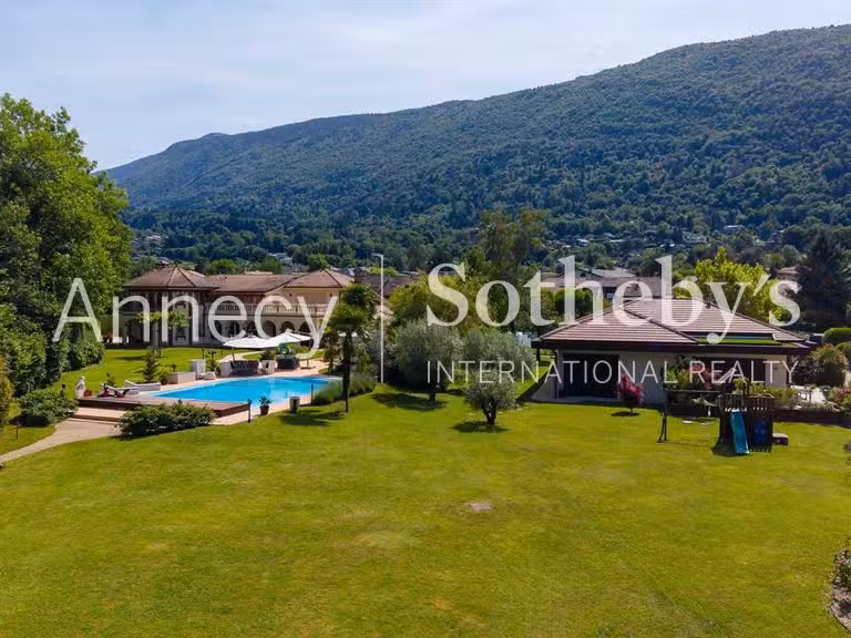 Propriété Annecy - 11 chambres - 1000m²