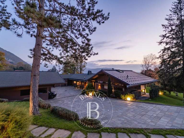 Villa Annecy - 4 chambres - 316m²