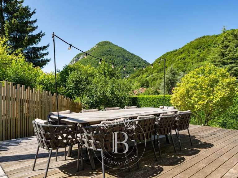 Villa Annecy - 5 chambres - 200m²