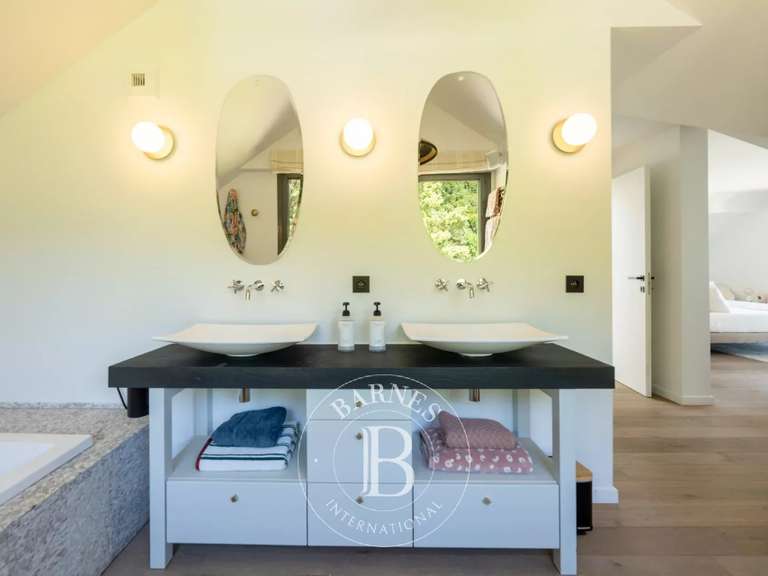 Villa Annecy - 5 chambres - 200m²