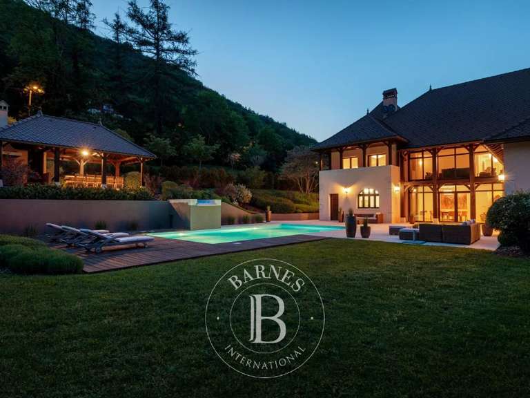 Villa Annecy - 4 chambres - 1087m²