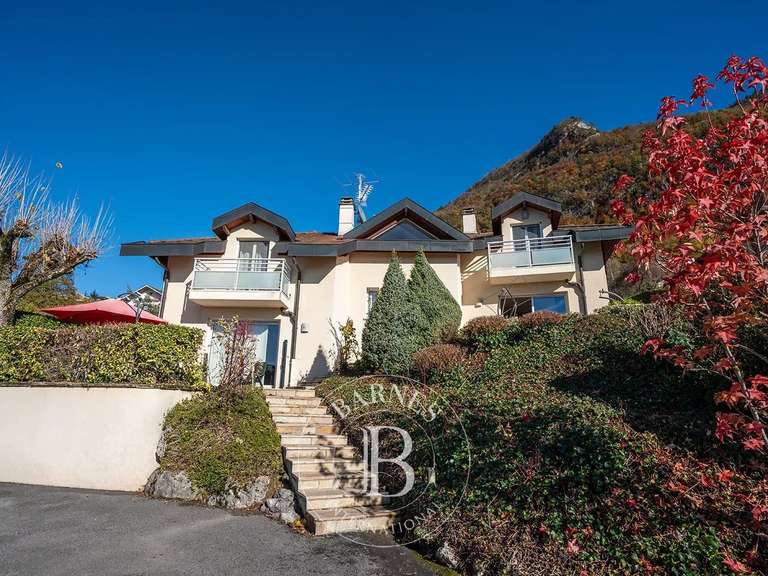 Villa Annecy - 7 bedrooms - 200m²