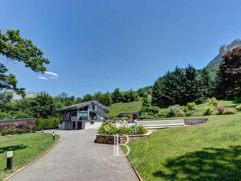 Villa Annecy - 4 chambres - 250m²