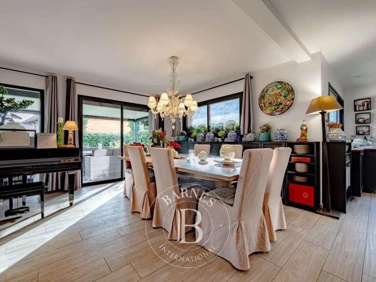 Villa Annecy - 5 chambres - 230m²
