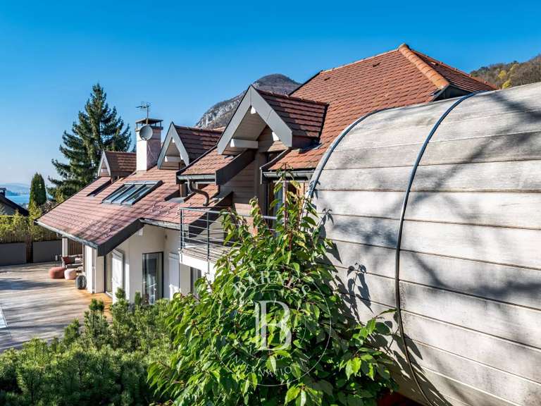 Villa Annecy - 5 chambres - 200m²