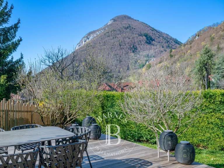 Villa Annecy - 5 chambres - 200m²