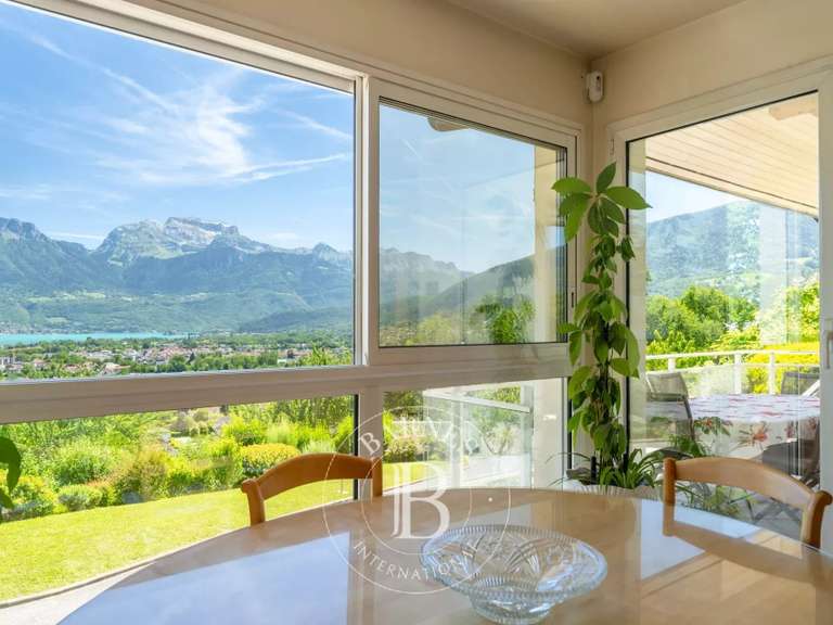 Villa Annecy - 4 chambres - 309m²