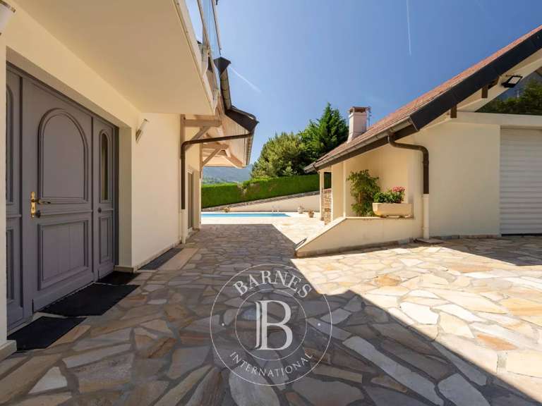 Villa Annecy - 4 chambres - 309m²