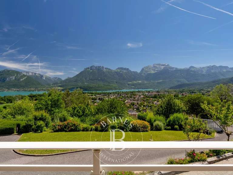 Villa Annecy - 4 chambres - 309m²