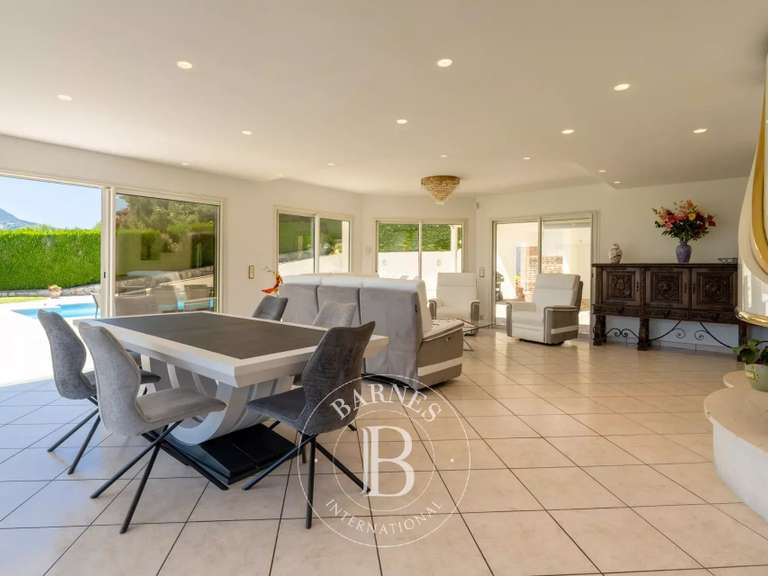Villa Annecy - 4 chambres - 309m²