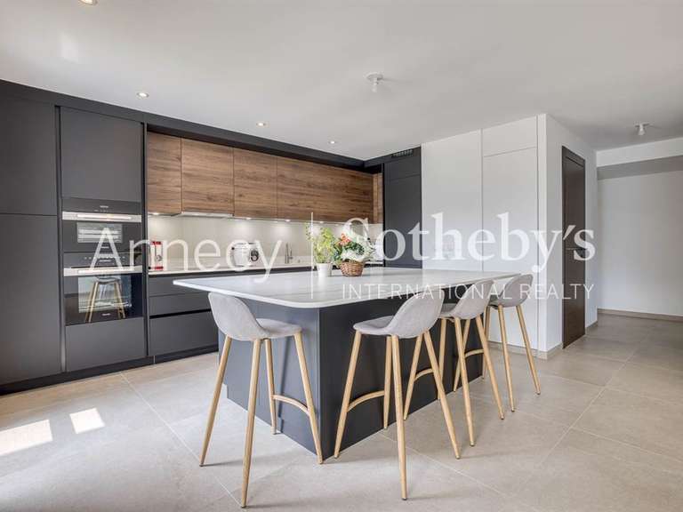 Apartment Annecy-le-Vieux - 3 bedrooms - 111m²