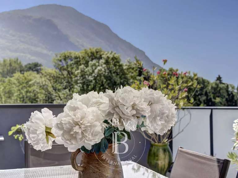 Appartement Annecy-le-Vieux - 2 chambres - 95m²