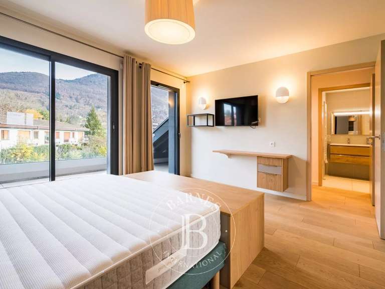 Appartement Annecy-le-Vieux - 3 chambres - 121m²