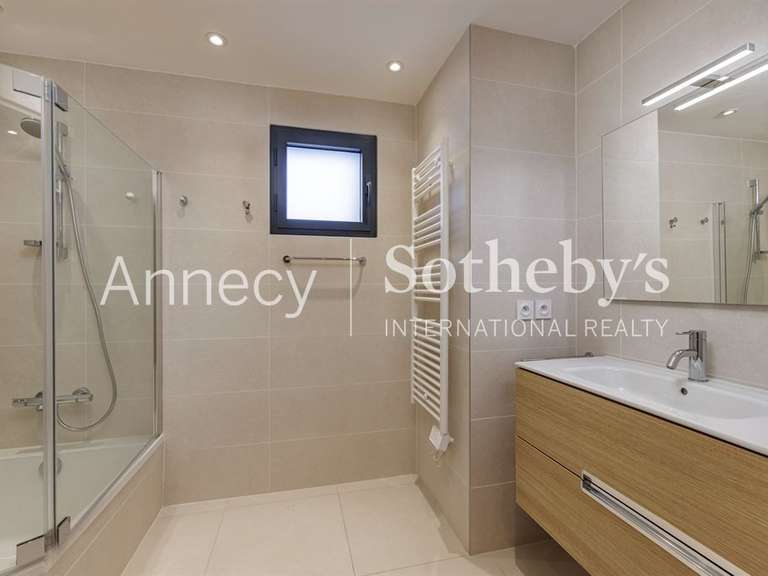 Apartment Annecy-le-Vieux - 3 bedrooms - 118m²