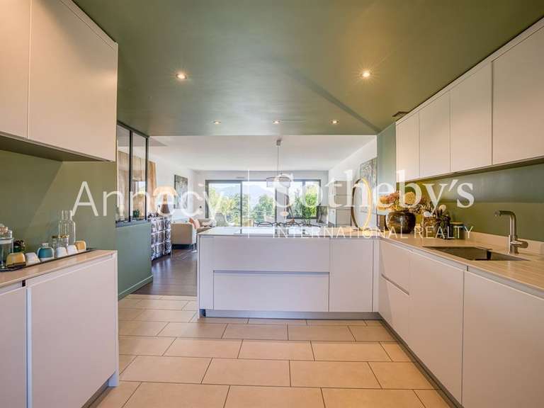 Appartement Annecy-le-Vieux - 2 chambres - 95m²
