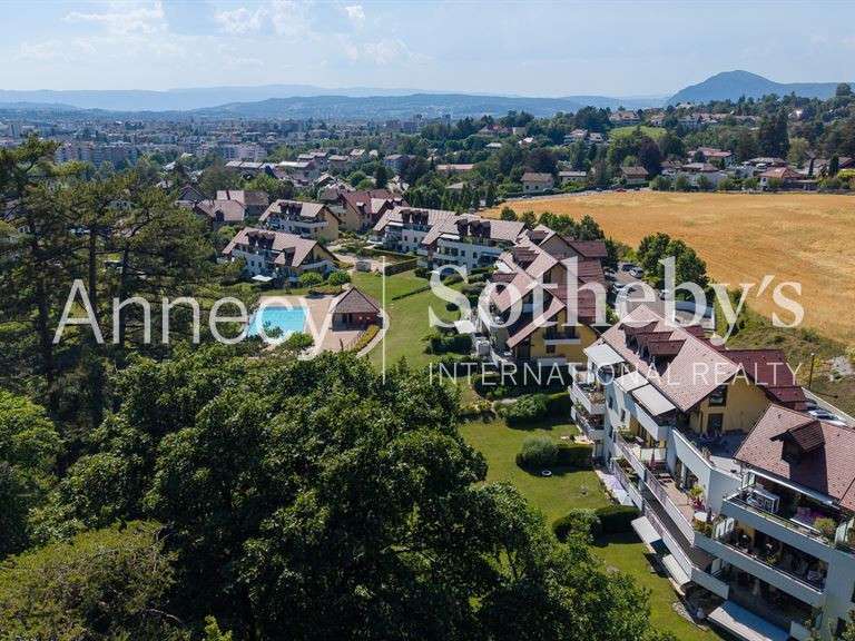 Appartement Annecy-le-Vieux - 2 chambres - 95m²