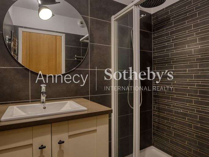 Appartement Annecy-le-Vieux - 2 chambres - 95m²
