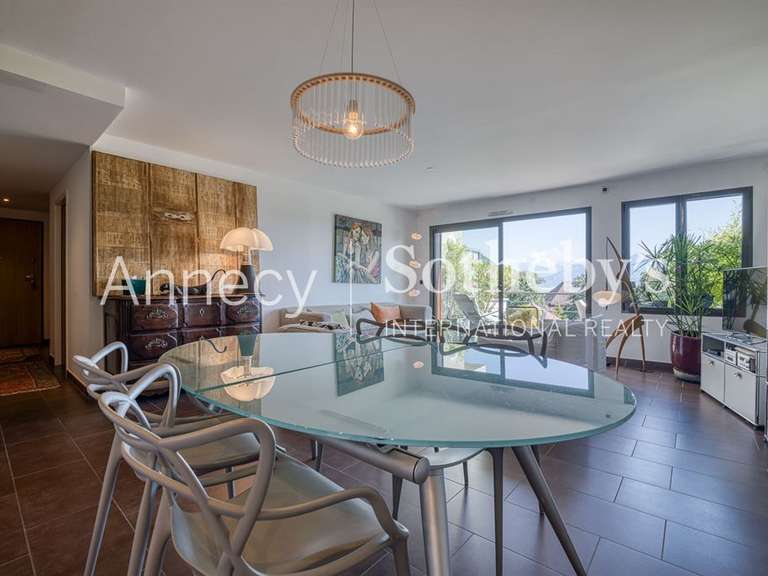 Appartement Annecy-le-Vieux - 2 chambres - 95m²