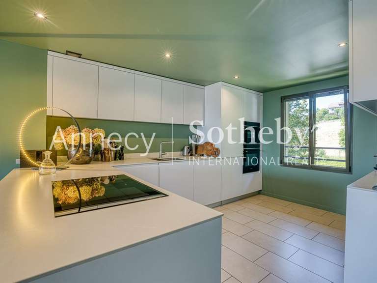 Appartement Annecy-le-Vieux - 2 chambres - 95m²
